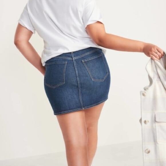 Old Navy Scottie high Waisted button front mini Jean skirt - Picture 3 of 12